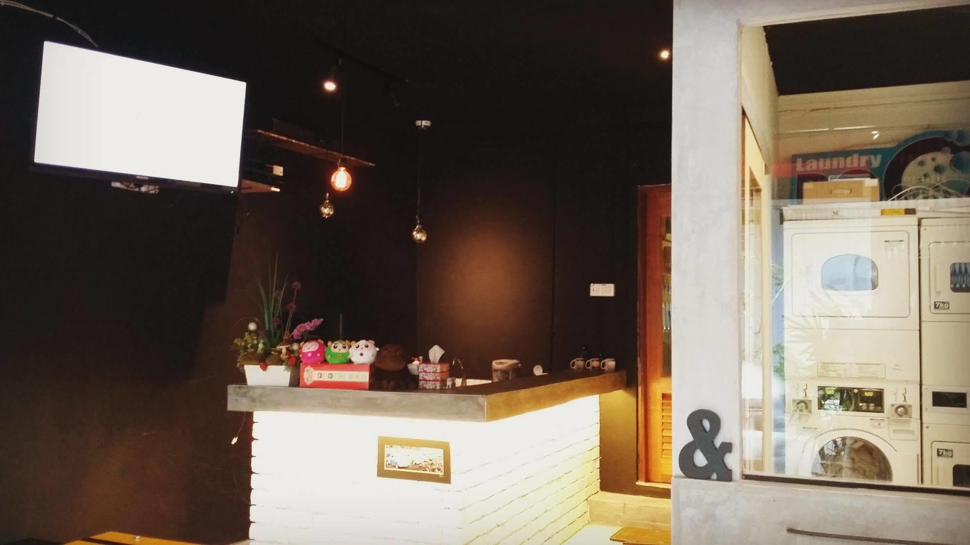 Monkey Motel Cafe Malacca Екстер'єр фото