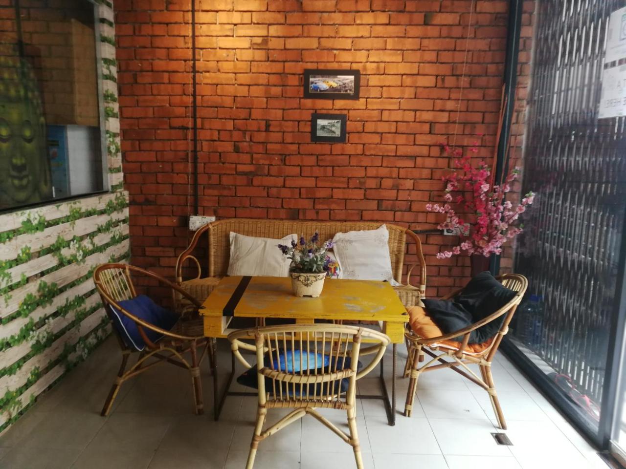 Monkey Motel Cafe Malacca Екстер'єр фото
